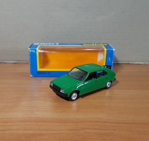Модель 1:43 Renault 14 - green