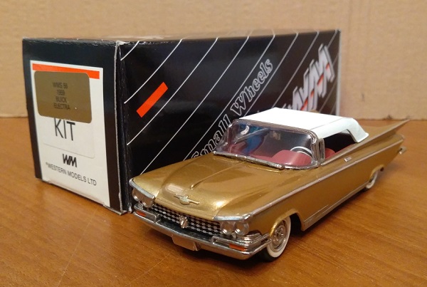 Модель 1:43 Buick Electra - gold/white