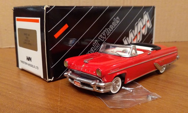 Модель 1:43 Lincoln Capri Convertible (open) - red