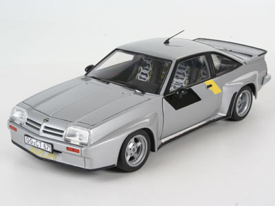 Модель 1:18 Opel Manta 400 - silver