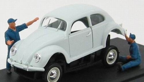 volkswagen beetle catena di montaggio with figures UAN209 Модель 1:43