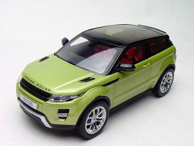 Модель 1:18 Range Rover Evoque - green