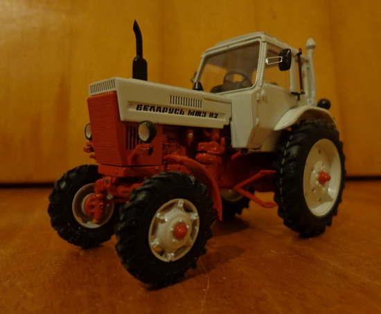 Модель 1:43 МТЗ-82 «Беларусь» трактор колёсный (экспортный)