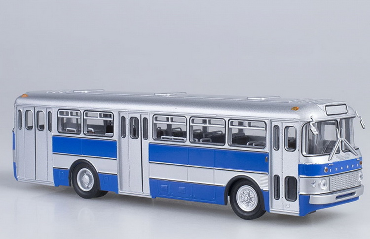 Модель 1:43 Ikarus 556 City Bus - Hungary / Икарус 556 автобус городской - Венгрия - серебристый/синий