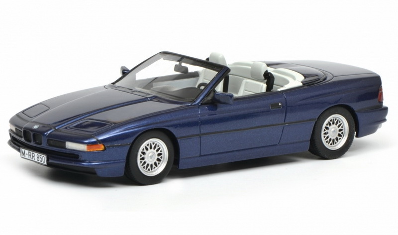 bmw 850i cabrio - blue met 0069 Модель 1:18