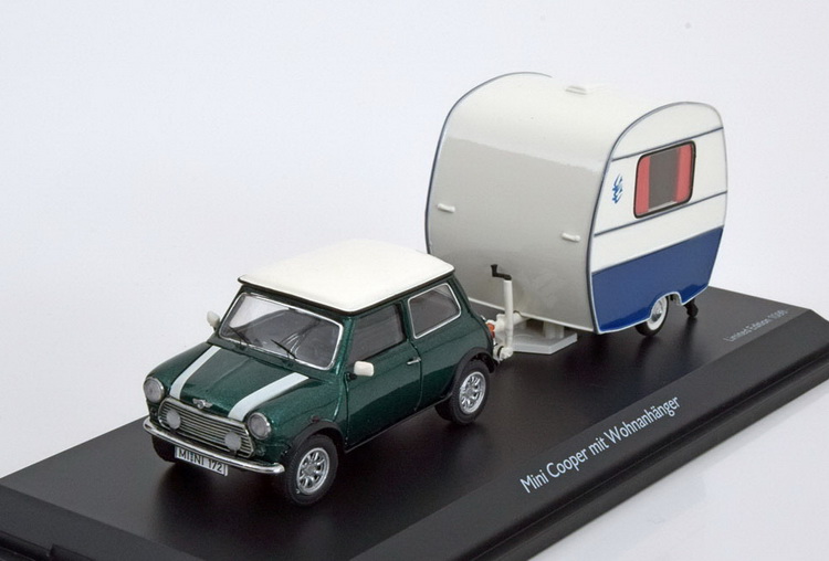 Модель 1:43 Mini Cooper mit Wohnwagen