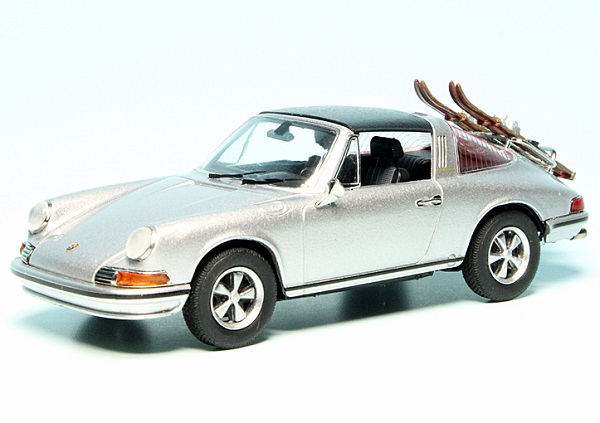 Porsche 911 S Targa "Skiurlaub" silver-metallic 450367800 Модель 1:43
