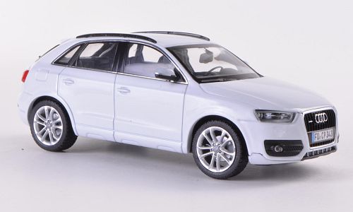 Модель 1:43 Audi Q3 - white