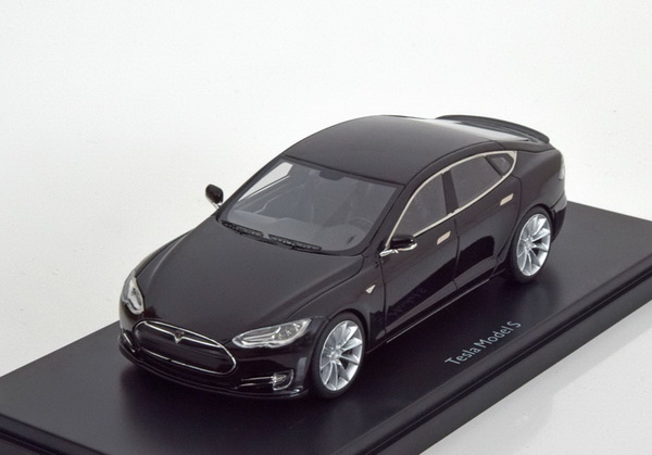 Модель 1:43 Tesla Model S - black