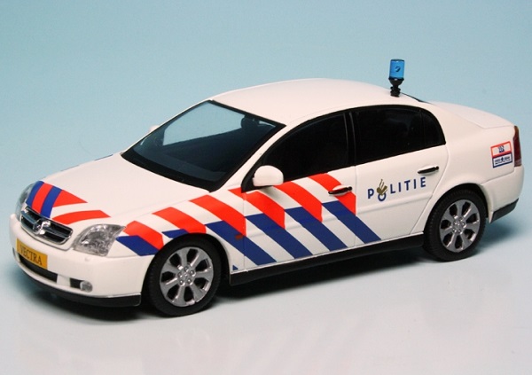 Opel Vectra C (2002) "Politie" 918011 Модель 1:43