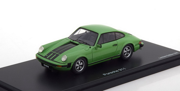 Porsche 911 (993) Coupe - green/black 9190 Модель 1:43