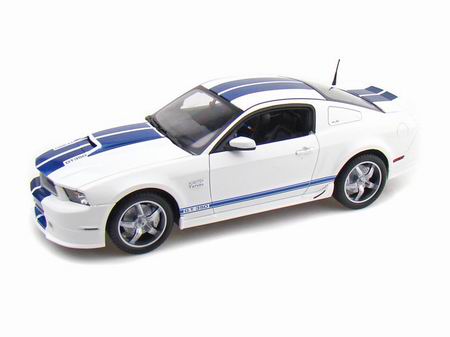 Модель 1:18 Ford Shelby GT 350 - white/blue stripes