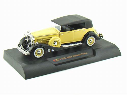 Модель 1:32 Cadillac Fleetwood Phaeton - yellow