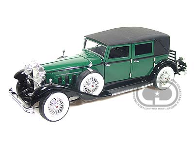 Модель 1:18 Packard LeBaron - green/black