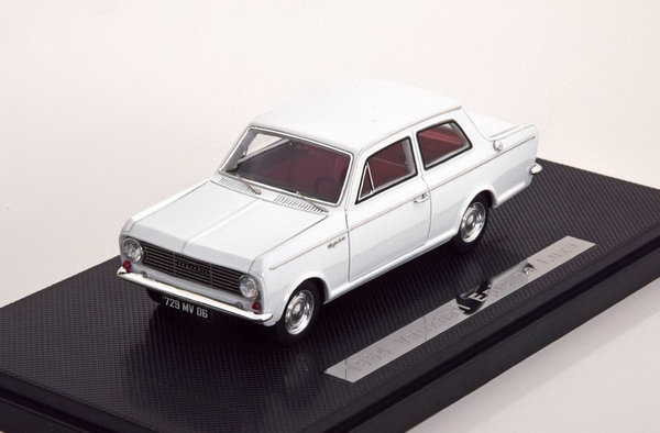 Vauxhall Epic de Luxe - white SM43078A Модель 1:43