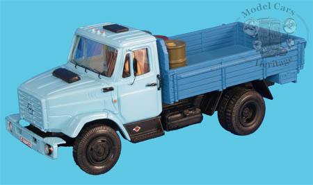 Модель 1:43 ЗиЛ-433360 бортовой с бочками / ZiL-433360 Truck