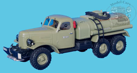 Модель 1:43 АЦ-4,3-157 топливозаправщик военный (шасси ЗиЛ-157) / AC-4,3-157 (ZiL-157) Military