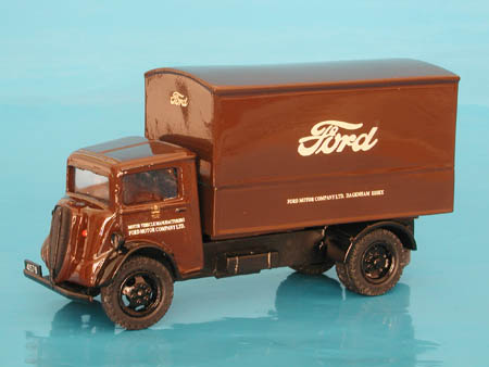 Модель 1:50 Ford Fordson 7V Box Van prewar «Ford» - brown
