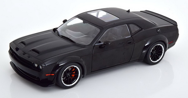 Модель 1:18 Dodge Challenger SRT Hellcat Redeye Widebody 2020 - black