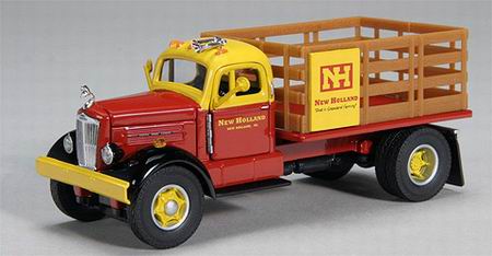 new holland - white wc22 stakebed truck ZJD-1054 Модель 1:50