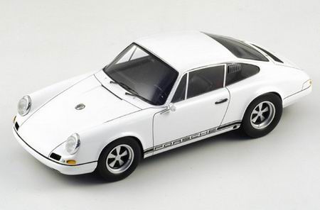 Модель 1:18 Porsche 911 R - white