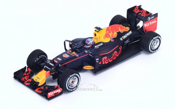 Модель 1:18 Red Bull Racing TAG-Heuer RB12 №33 Winner Spanish GP (Max Verstappen)