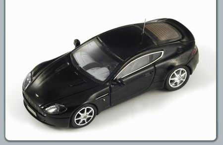 Модель 1:87 Aston Martin V8 - black