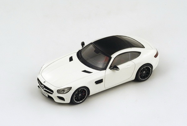 Модель 1:43 Mercedes-Benz GT - white