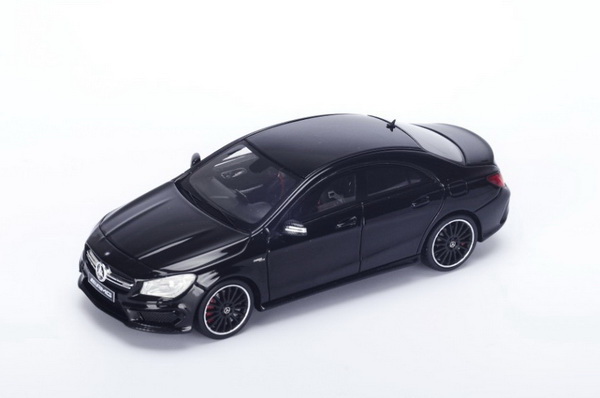 Модель 1:43 Mercedes-Benz CLA 45 AMG 2014