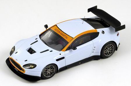 Модель 1:43 Aston Martin V8 Vantage GT2 Presentation