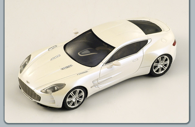 Модель 1:43 Aston Martin One 77