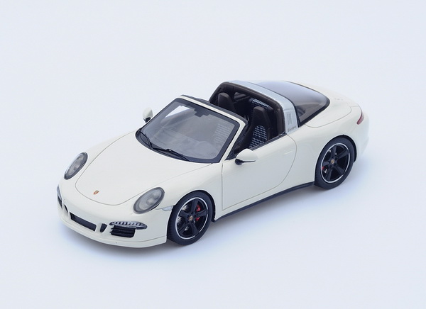 porsche 911 targa 2015 (white) S4933 Модель 1:43