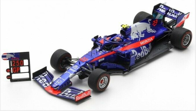 Модель 1:43 Red Bull Toro Rosso Honda STR14 №23 TBC (Alexander Albon)