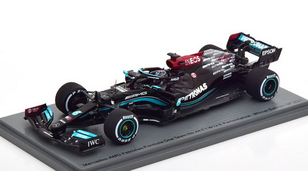 Модель 1:43 Mercedes-AMG Petronas F1 Team W12 E №44 Performance Winner Bahrain GP (Lewis Hamilton)