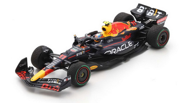 Модель 1:43 Red Bull RB18 Team Oracle Red Bull Racing N 11 Winner Singapore GP 2022 Sergio Perez
