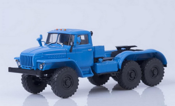Модель 4420 (седельный тягач) - синий 100923 Модель 1:43