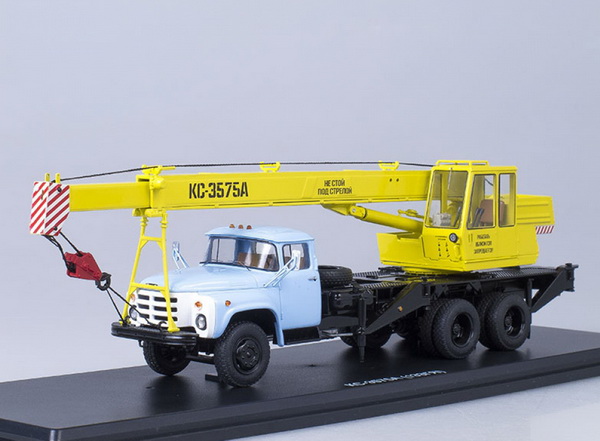 КС-3575А автокран (шасси 133ГЯ) - желтый/голубой SSM1108 Модель 1:43