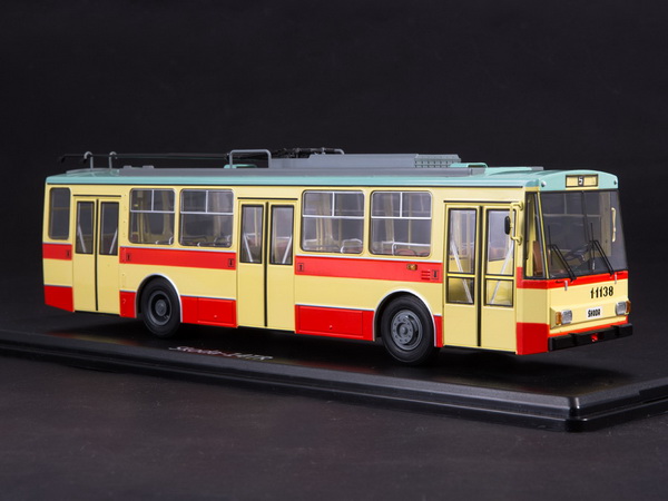 Модель 1:43 Skoda-14TR троллейбус - бежевый/красный