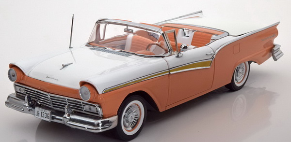 Модель 1:18 Ford Fairlane 500 Skyliner Cabrio - orange/white