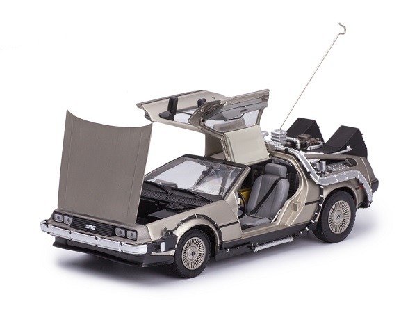 DeLorean DMC-12 «Time Machine» «Back to the Future» Part I SS2711F Модель 1:18