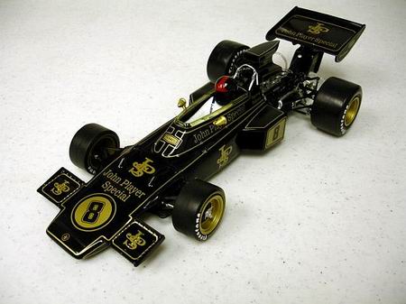 Модель 1:18 Lotus Ford 72D №8 «JPS» British GP, World Champion (Emerson Fittipaldi)