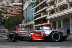 Модель 1:43 McLaren Mercedes MP4/22 Monaco GP (Winner Fernando Alonso - Lewis Hamilton) KIT