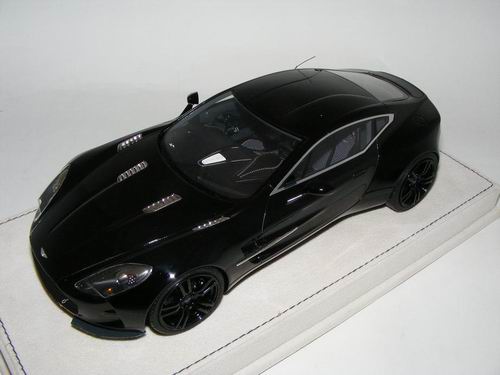 aston martin one-77 test nurburgring - black (l.e.40pcs) T18-MI01I Модель 1:18