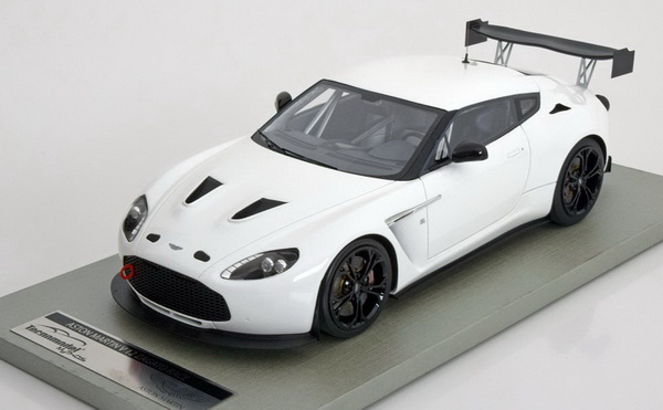 Модель 1:18 Aston Martin V12 Zagato Plain Body 2012 - white