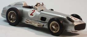 Mercedes-Benz W196 F1 Monoposto №2 Winner GP Argentinien (Juan Manuel Fangio) - silver M43058-1 Модель 1 43