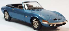 opel gt cabrio - light blue TW807-3 Модель 1:24