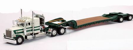 peterbilt 388 with 36 flattop sleeper with new rackley lowboy in white and green 080403 Модель 1:53