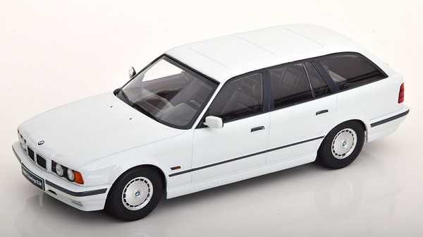 BMW 5er Serie E34 Touring - 1996 - white T9-1800404 Модель 1:18