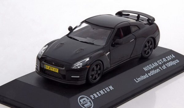 Модель 1:43 Nissan GT-R - black (L.E.1008pcs)