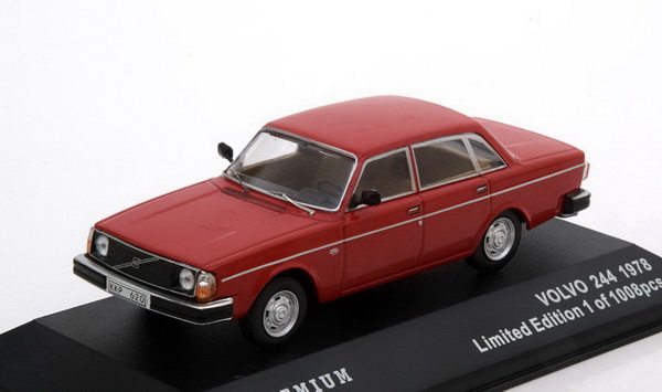 Модель 1:43 Volvo 244 DL - red (L.E.1008pcs)